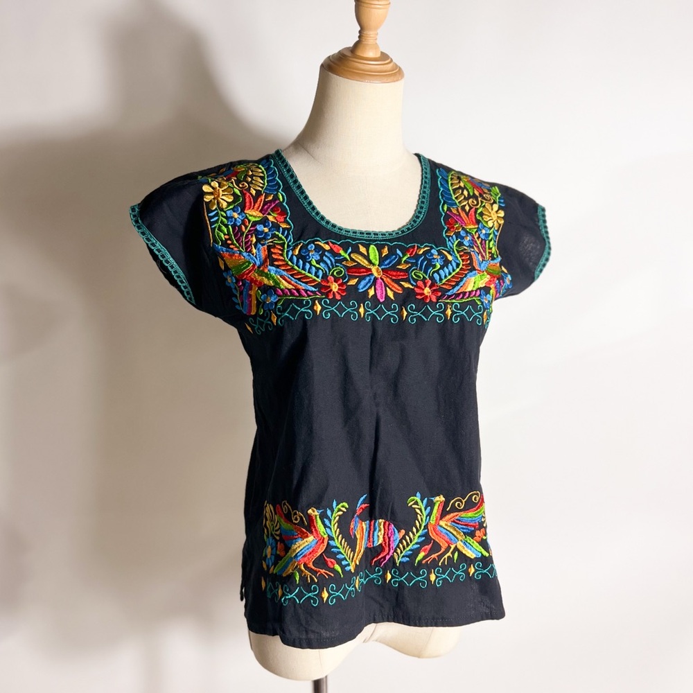 TRADITIONAL Mexican Embroidered Cotton Top Black small